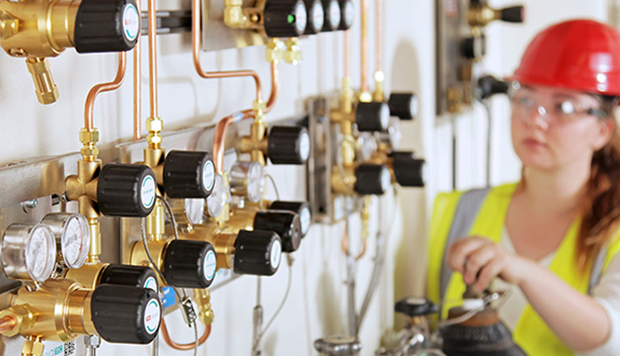 EN 12279 Systémy dodávky plynu - Zariadenia na reguláciu tlaku plynu v servisných potrubiach - Funkčné požiadavky