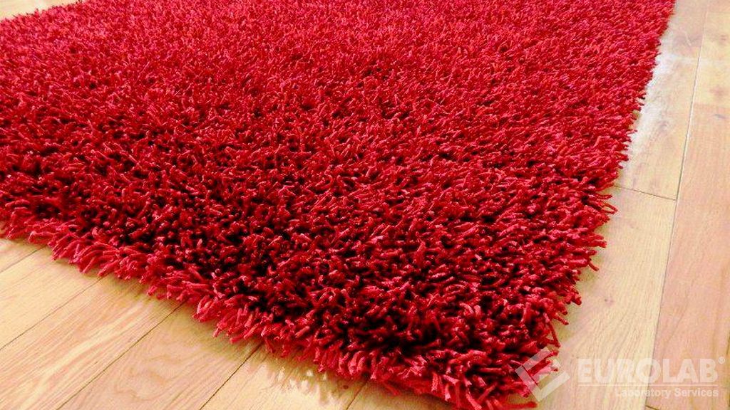 Test di infiammabilità del tappeto